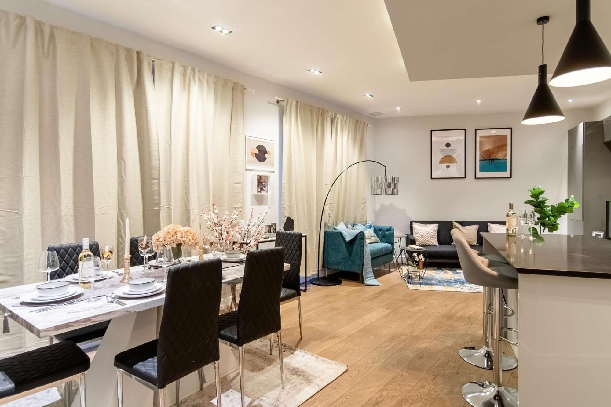 Сasa de vacaciones Camden Coach House By Livestay Short Lets & Serviced With Terrace Retreat & Parking Londres